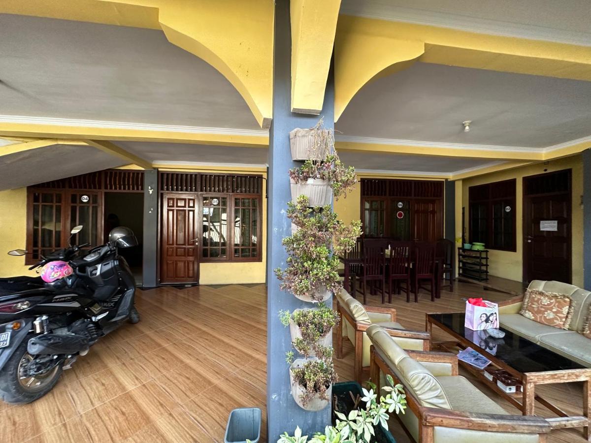 NADYAH SYARIAH guesthouse Ketapang  Luaran gambar